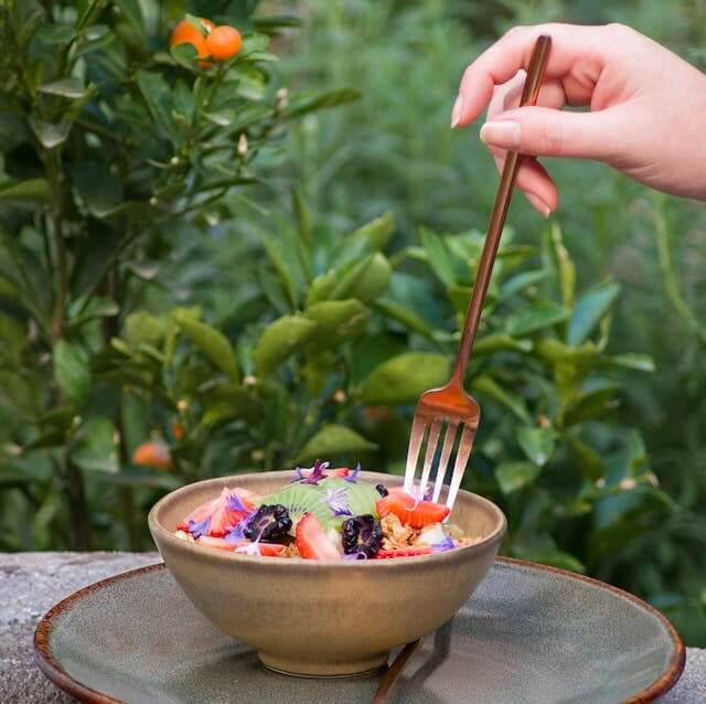 how to practice mindfulness daily: MINDFUL EATING