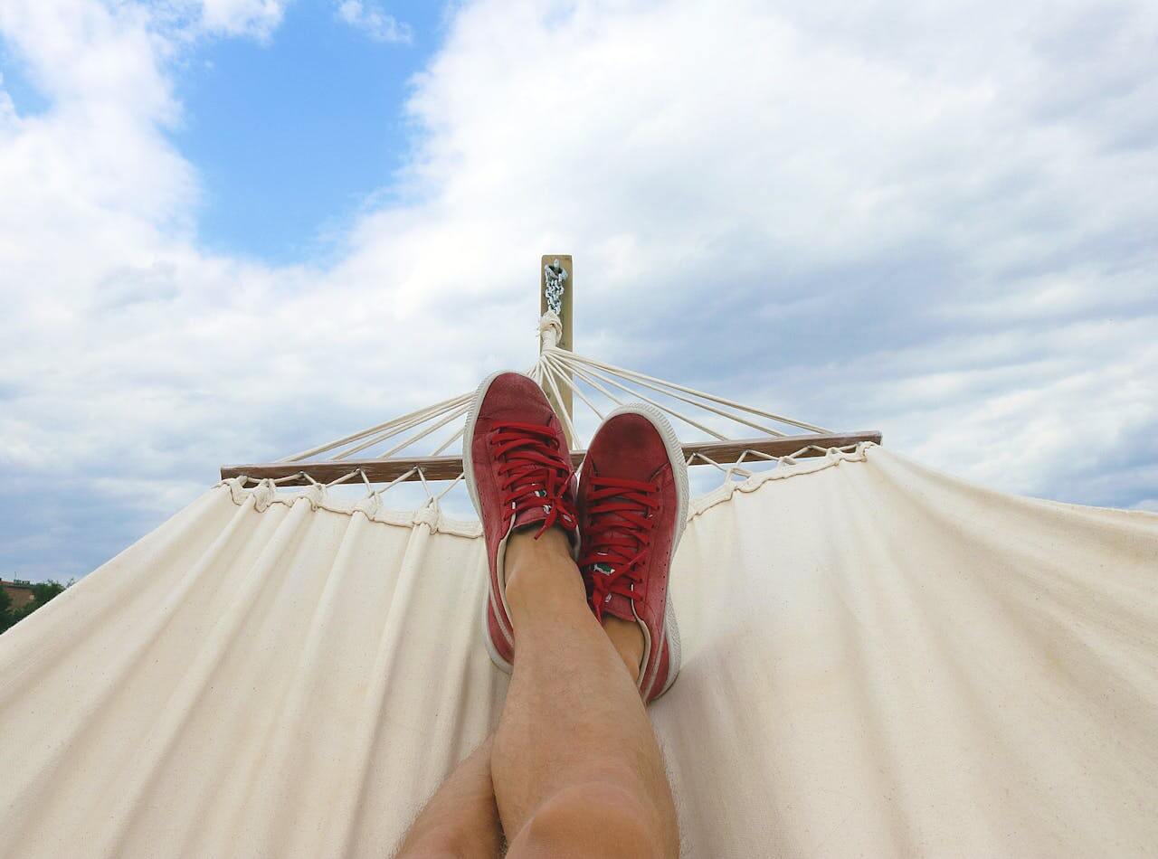 how to be happy: Time affluence for Happiness in life